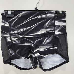 Victoria Sports Black and White Women's Activewear Shorts Size S